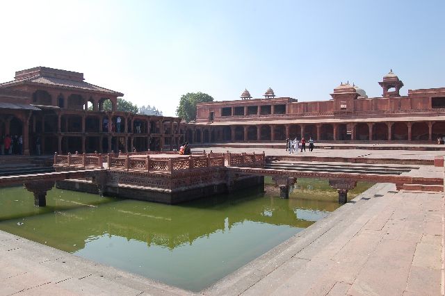 fatephursikri1 (109K)