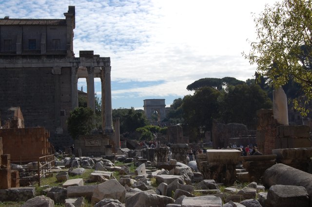 romanforum1 (73K)